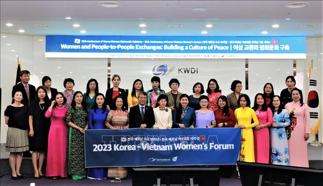 Diễn đàn Phụ nữ Việt Nam - Hàn Quốc vì hòa bình và an ninh - ảnh 1