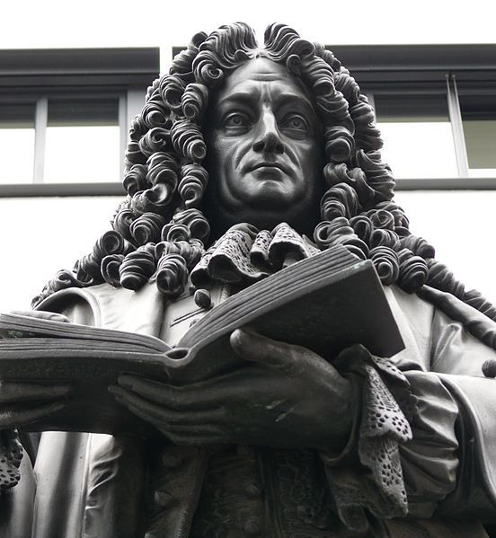 Tượng của Leibniz ở Leipzig