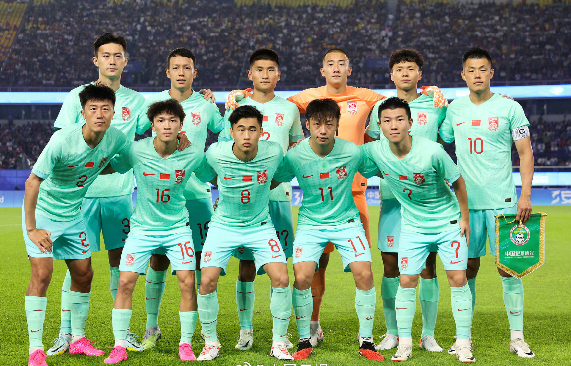 Chủ nhà Trung Quốc giành quyền vào vòng 1/8 môn bóng đá nam ASIAD 19.