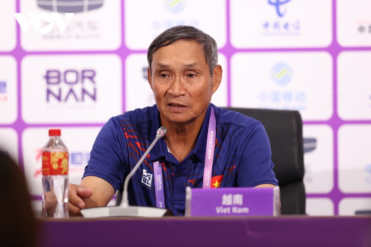 hlv mai Đức chung nói gì khi Đt nữ việt nam thắng trận ra quân asiad 19 hình ảnh 1 hlv mai Duc chung noi gi khi Dt nu viet nam thang tran ra quan asiad 19 hinh anh 1