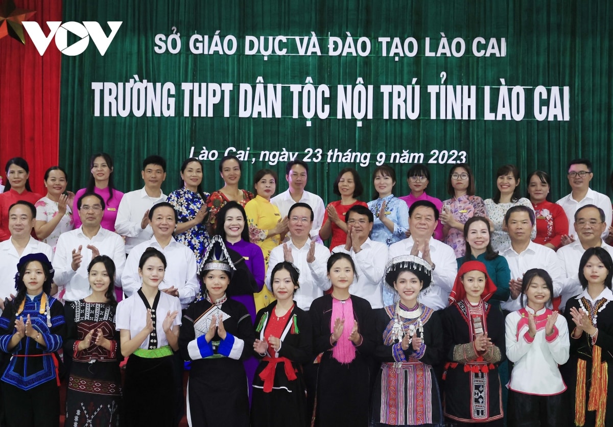 chủ tịch nước võ văn thưởng dự lễ kỷ niệm 65 năm bác hồ thăm lào cai hình ảnh 7 chu tich nuoc vo van thuong du le ky niem 65 nam bac ho tham lao cai hinh anh 7