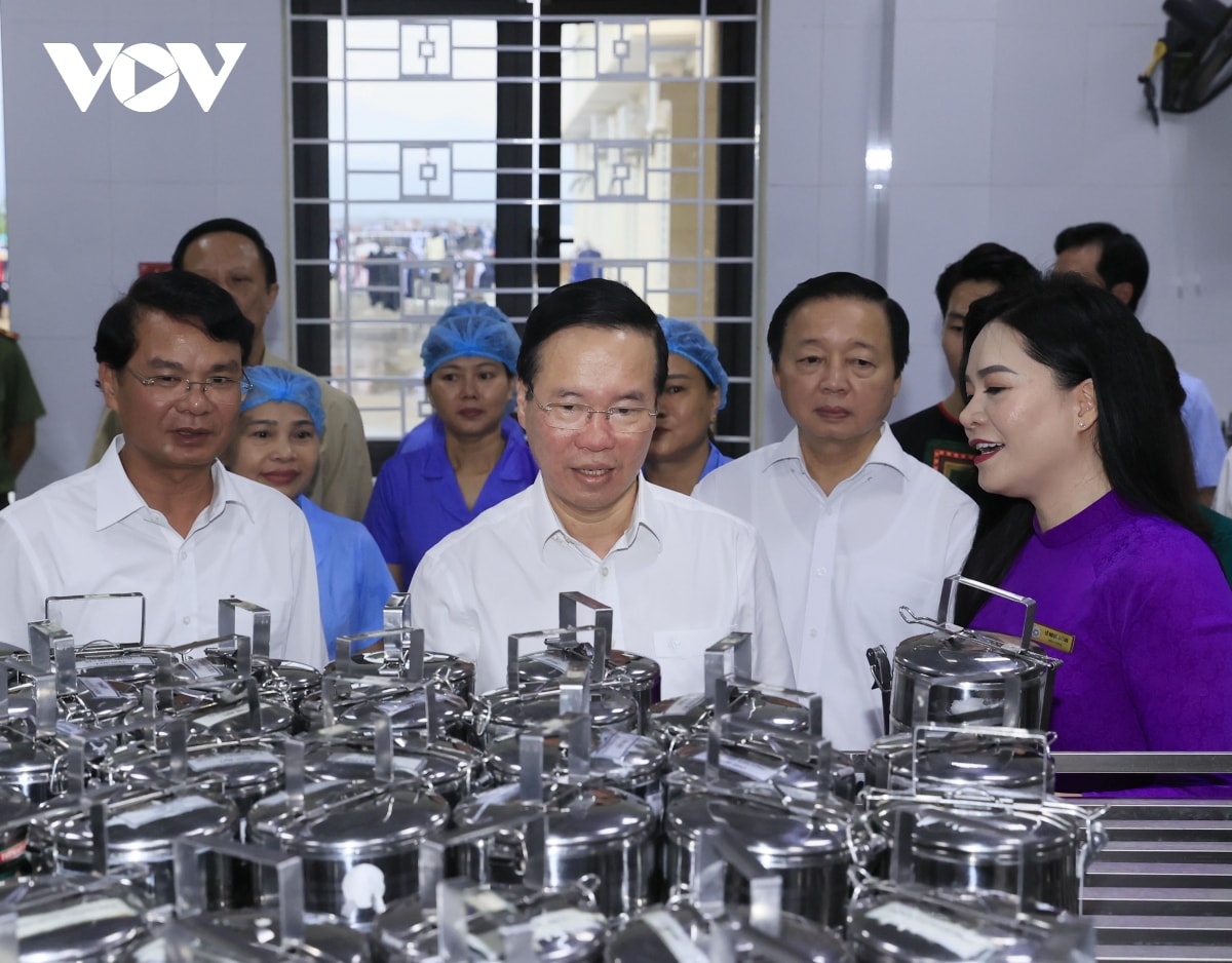 chủ tịch nước võ văn thưởng dự lễ kỷ niệm 65 năm bác hồ thăm lào cai hình ảnh 6 chu tich nuoc vo van thuong du le ky niem 65 nam bac ho tham lao cai hinh anh 6