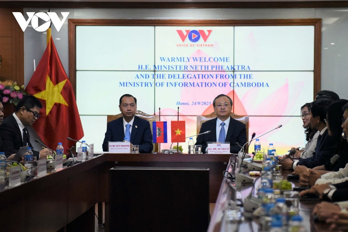 vov san sang trao doi chuyen gia ve truyen thong voi campuchia hinh anh 8