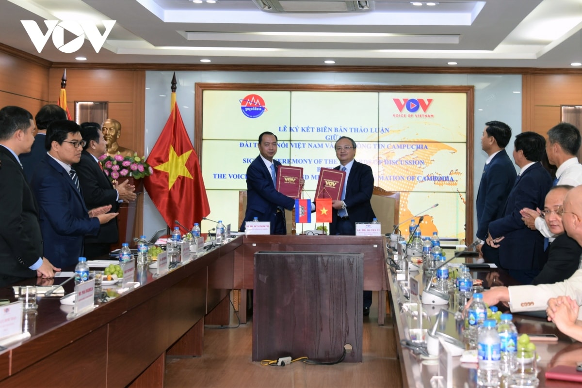 vov san sang trao doi chuyen gia ve truyen thong voi campuchia hinh anh 6