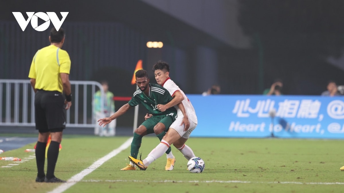 thua saudi arabia, olympic viet nam bi loai tu vong bang asiad 19 hinh anh 1