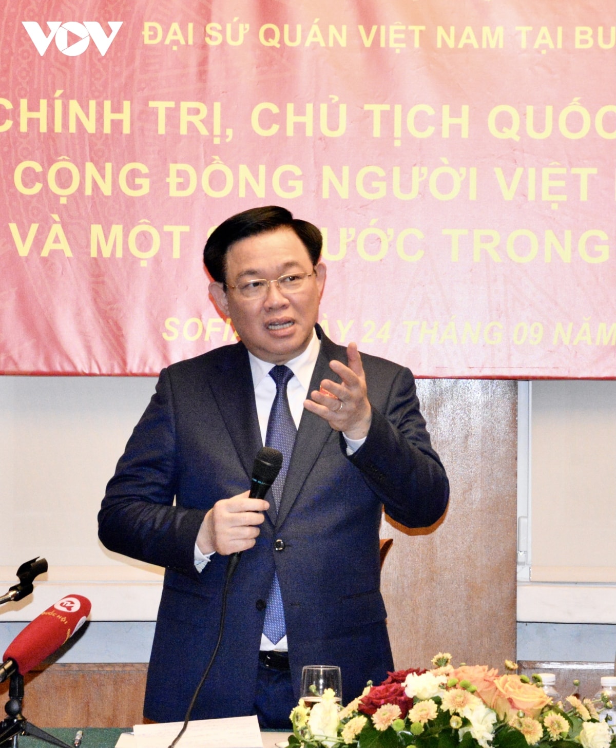 chủ tịch quốc hội còn tiếng nói, còn chữ viết, thì còn cội nguồn dân tộc hình ảnh 3 chu tich quoc hoi con tieng noi, con chu viet, thi con coi nguon dan toc hinh anh 3