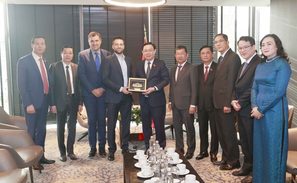 chủ tịch quốc hội vương Đình huệ tiếp các tập đoàn tại bulgaria hình ảnh 3 chu tich quoc hoi vuong Dinh hue tiep cac tap doan tai bulgaria hinh anh 3