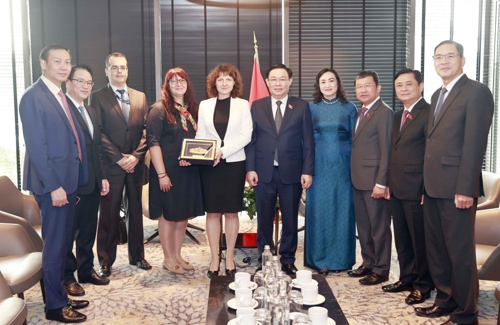chủ tịch quốc hội vương Đình huệ tiếp các tập đoàn tại bulgaria hình ảnh 5 chu tich quoc hoi vuong Dinh hue tiep cac tap doan tai bulgaria hinh anh 5