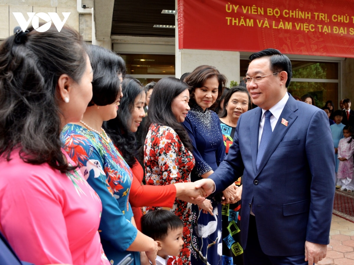 chu tich quoc hoi con tieng noi, con chu viet, thi con coi nguon dan toc hinh anh 5