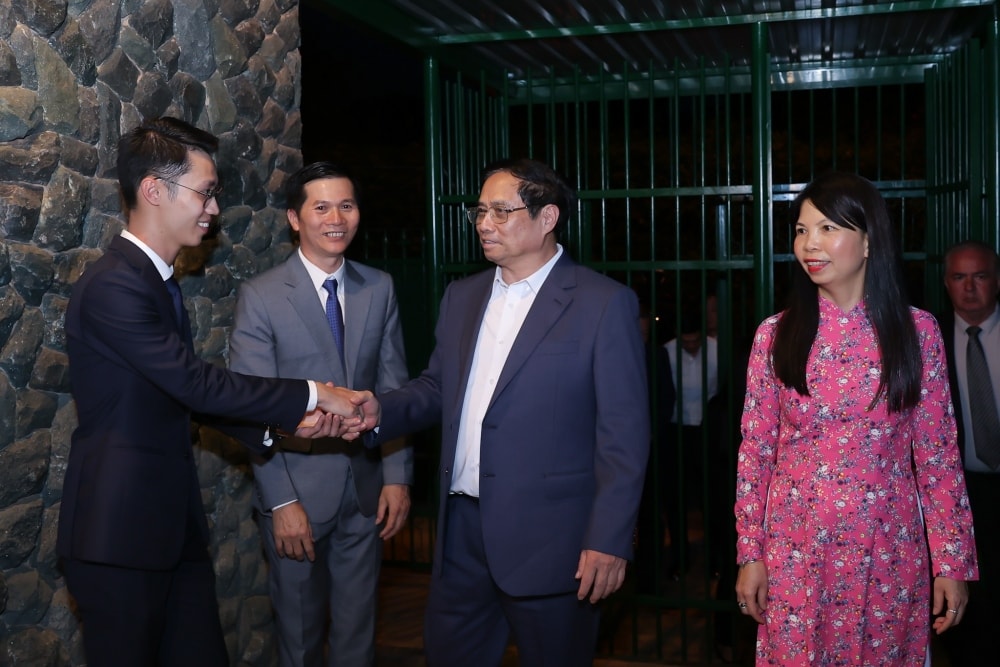 thủ tướng thăm hỏi cán bộ, nhân viên Đại sứ quán việt nam tại brazil hình ảnh 1 thu tuong tham hoi can bo, nhan vien Dai su quan viet nam tai brazil hinh anh 1