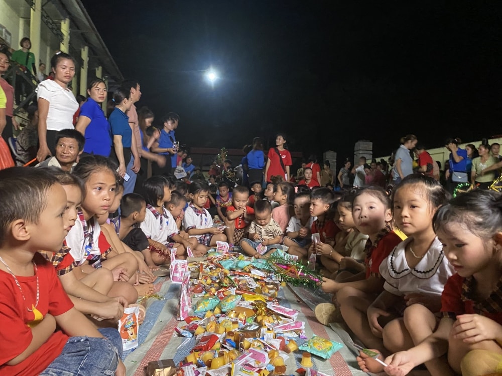 trung thu ve noi con lu di qua hinh anh 4