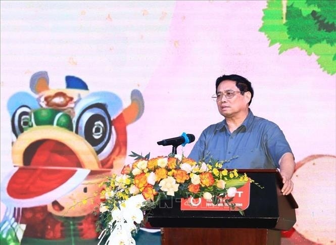 thủ tướng phạm minh chính dự chương trình vui tết trung thu - nụ cười hồng hình ảnh 3 thu tuong pham minh chinh du chuong trinh vui tet trung thu - nu cuoi hong hinh anh 3