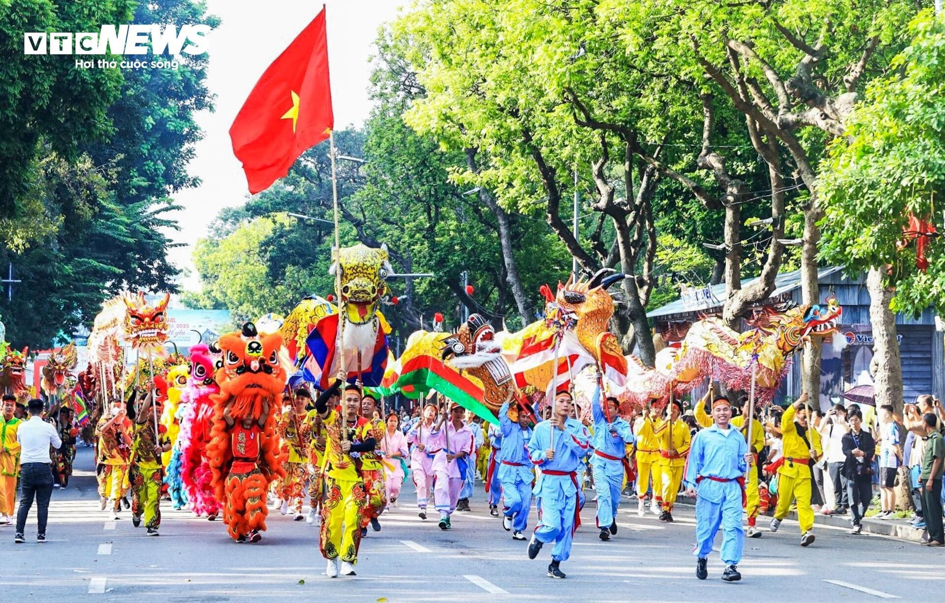 Rực rỡ sắc màu Carnaval Thu Hà Nội - 1