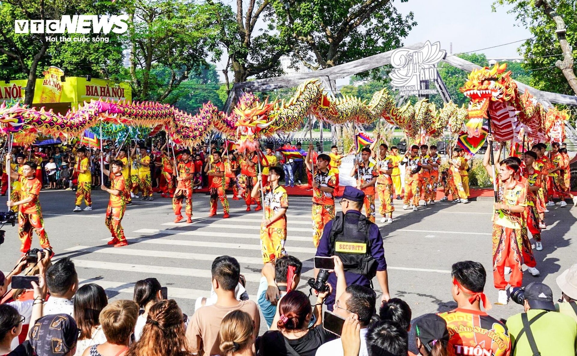 Rực rỡ sắc màu Carnaval Thu Hà Nội - 3