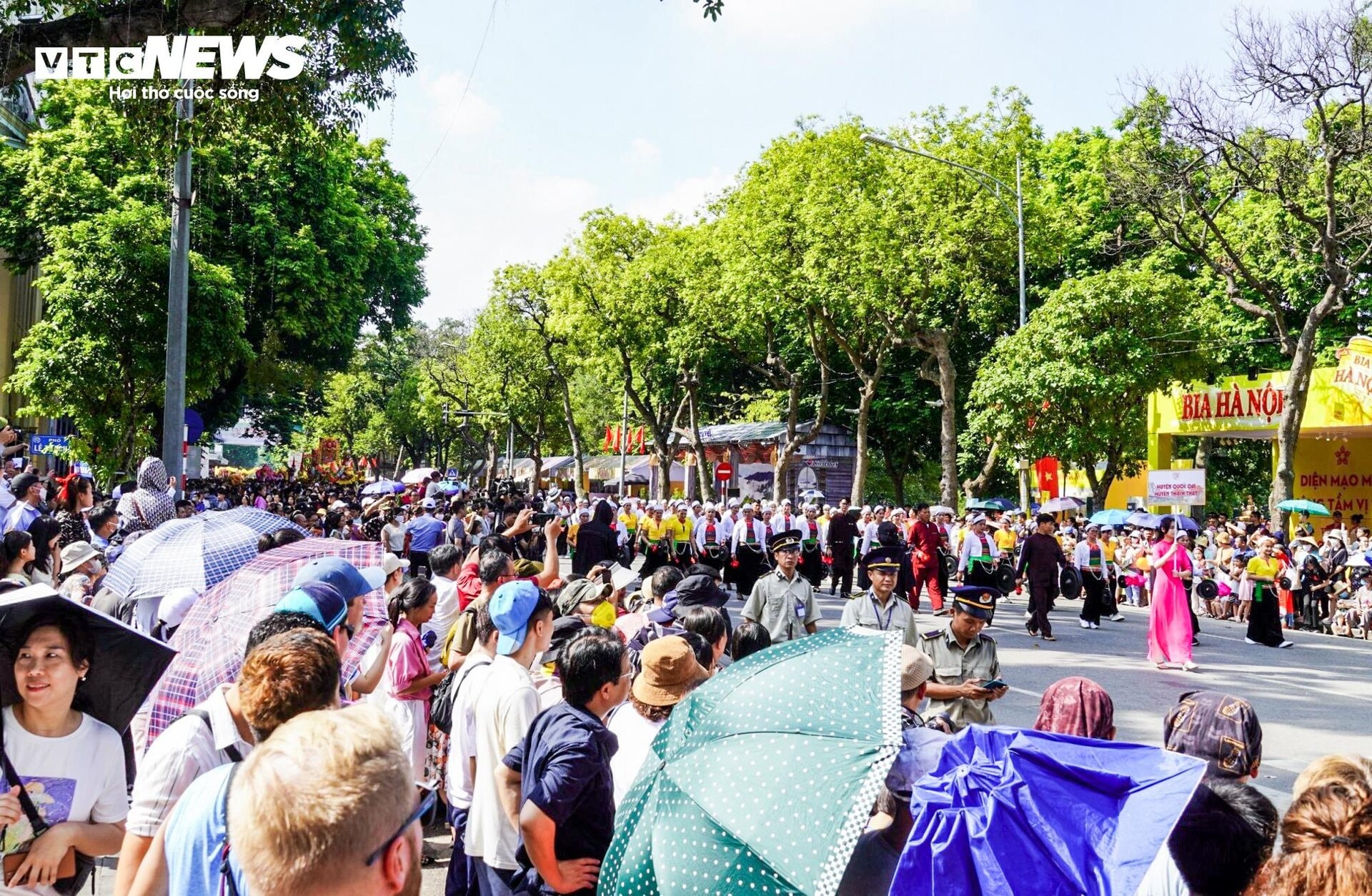 Rực rỡ sắc màu Carnaval Thu Hà Nội - 14