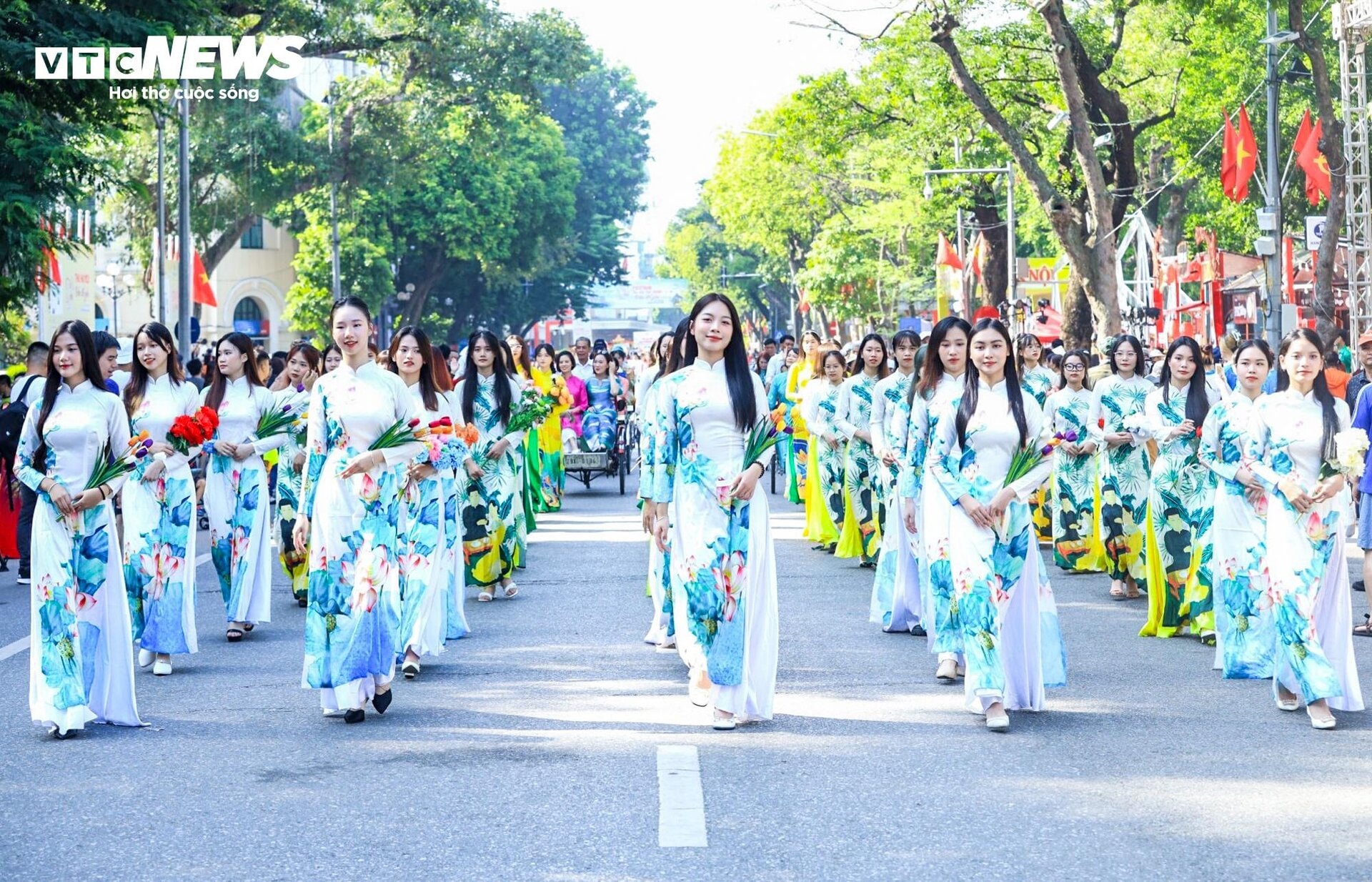 Rực rỡ sắc màu Carnaval Thu Hà Nội - 7