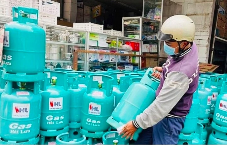 giá xăng, gas, thực phẩm tăng cao, người dân, doanh nghiệp oằn mình chống chịu hình ảnh 1 gia xang, gas, thuc pham tang cao, nguoi dan, doanh nghiep oan minh chong chiu hinh anh 1