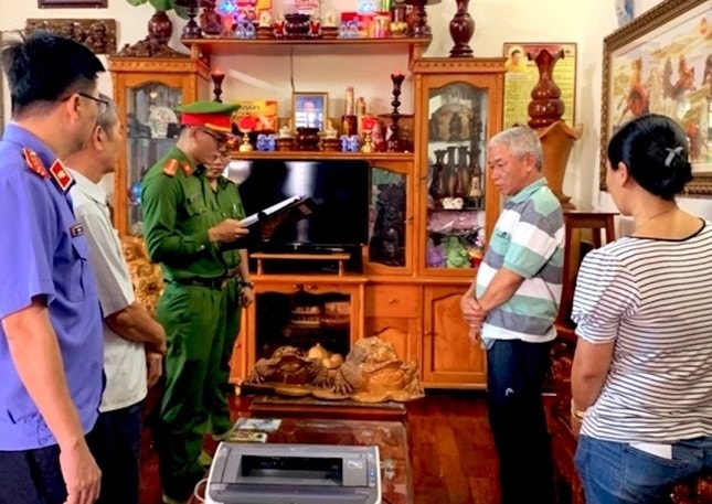 2 cuu pho giam doc dang kiem o gia lai nhan hoi lo gan 600 trieu dong hinh anh 1