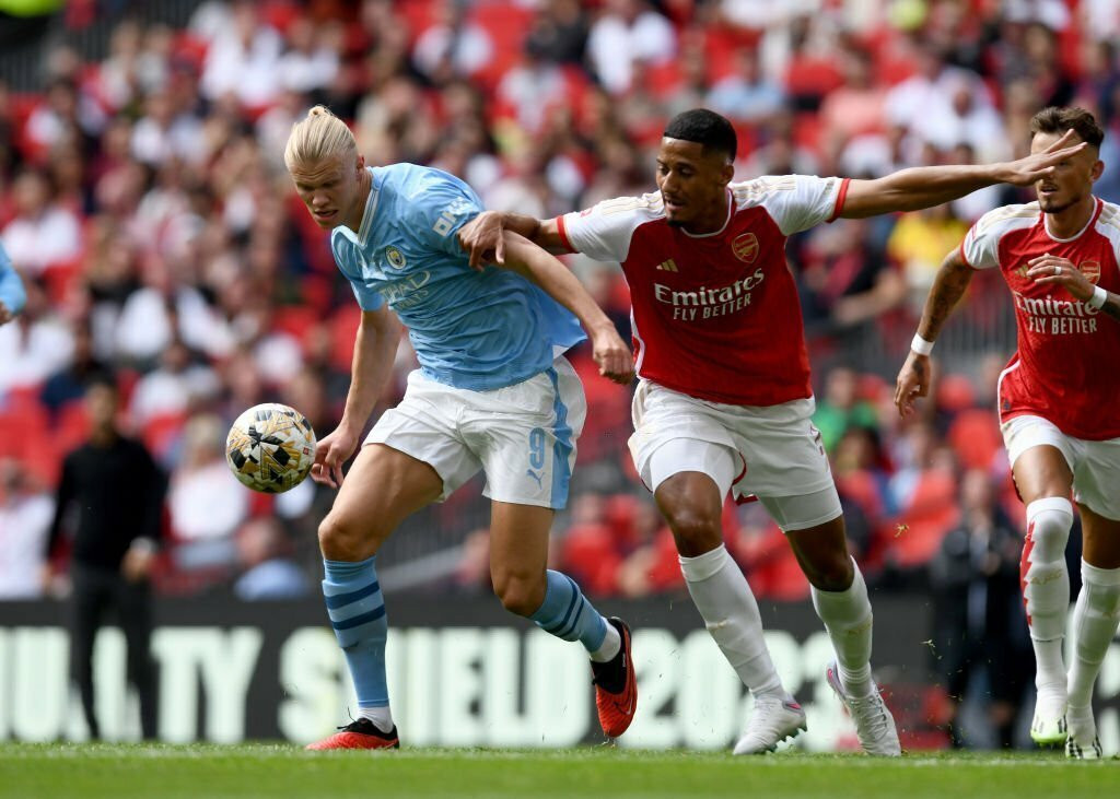 Arsenal gặp Man City là trận cầu đinh của vòng 8 giải Ngoại Hạng Anh.