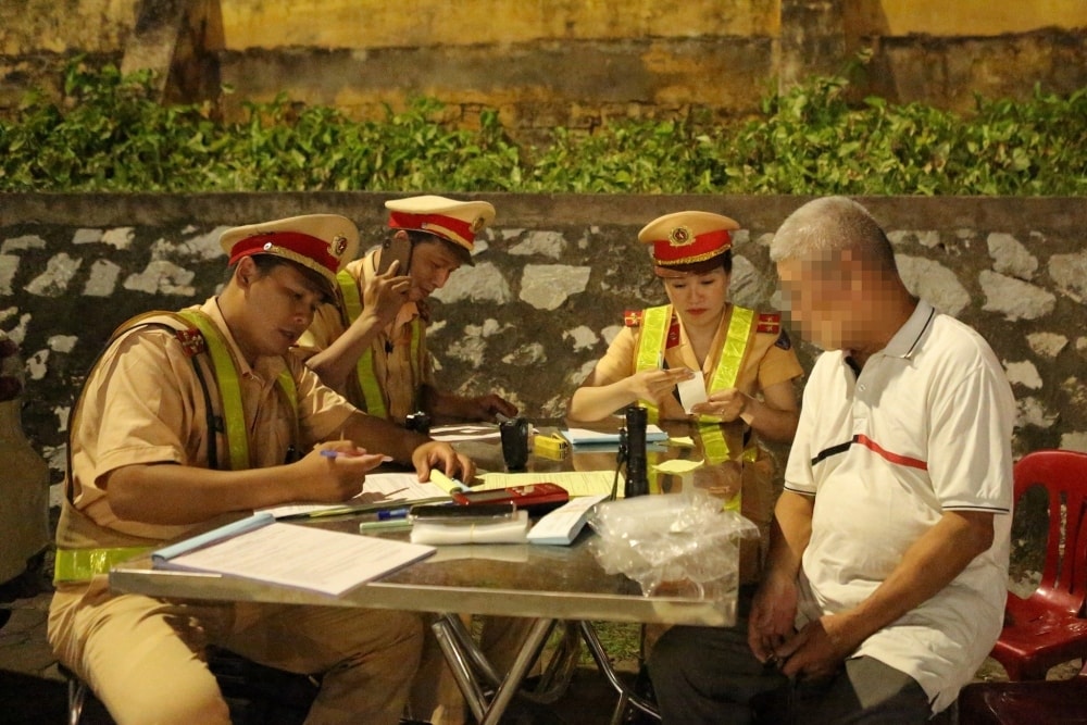 can bo vi pham nong do con bi xu ly phai lam thuong xuyen, khong chi la ra quan hinh anh 2