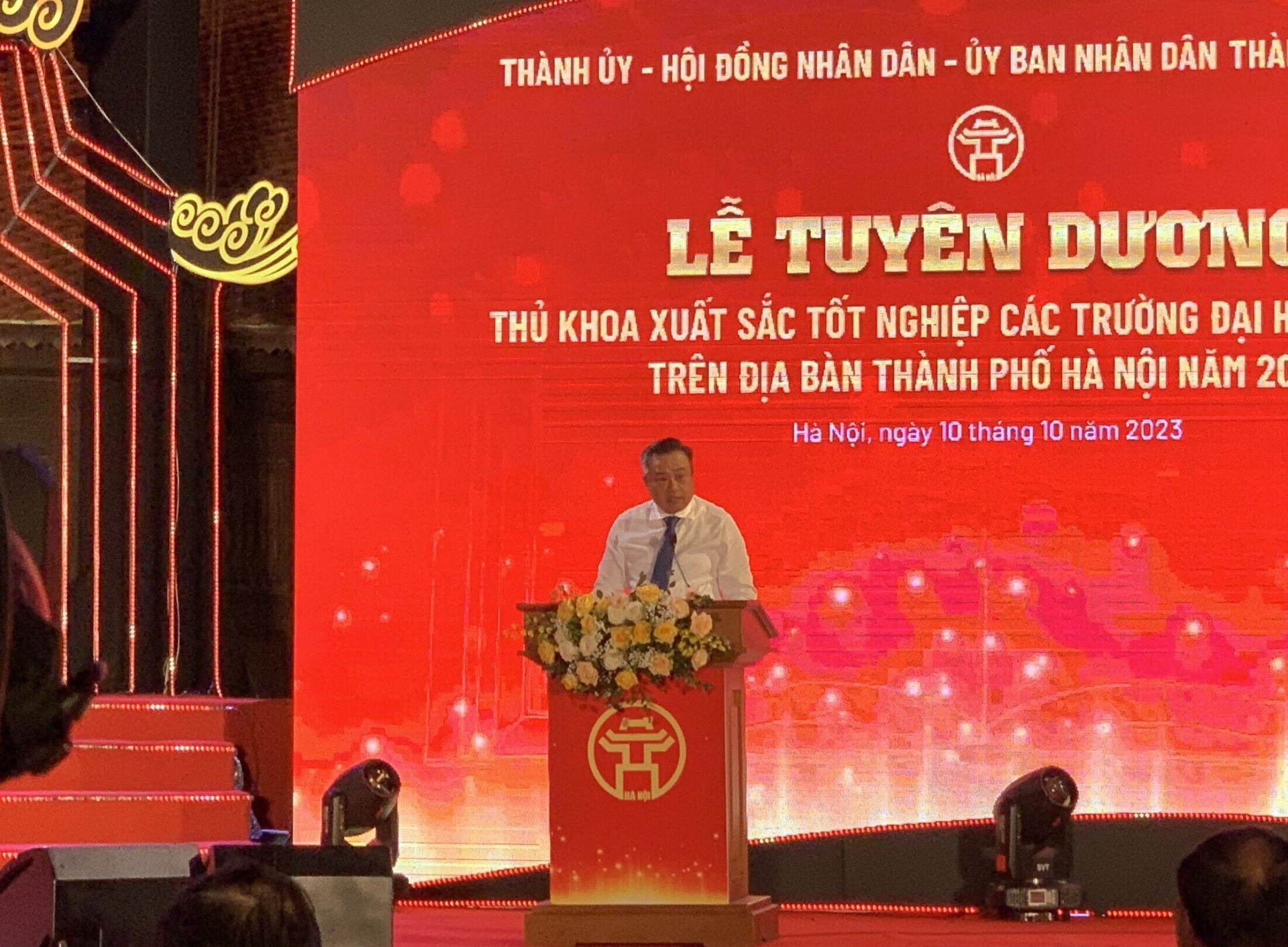 Ông Trần Sỹ Thanh, Chủ tịch Ủy bân nhân dân Thành phố Hà Nội phát biểu.