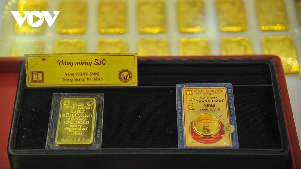 giá vàng hôm nay 13 10 vàng sjc vọt tăng lên mức 70,25 triệu đồng lượng hình ảnh 1 gia vang hom nay 13 10 vang sjc vot tang len muc 70,25 trieu dong luong hinh anh 1
