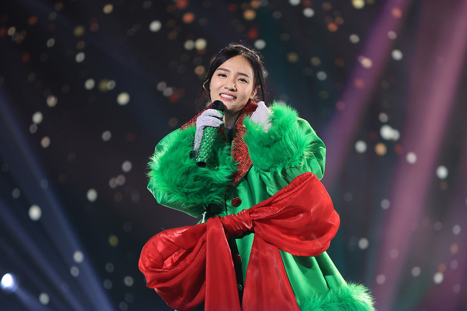Nhật Thuỷ là Vietnam Idol 2014.