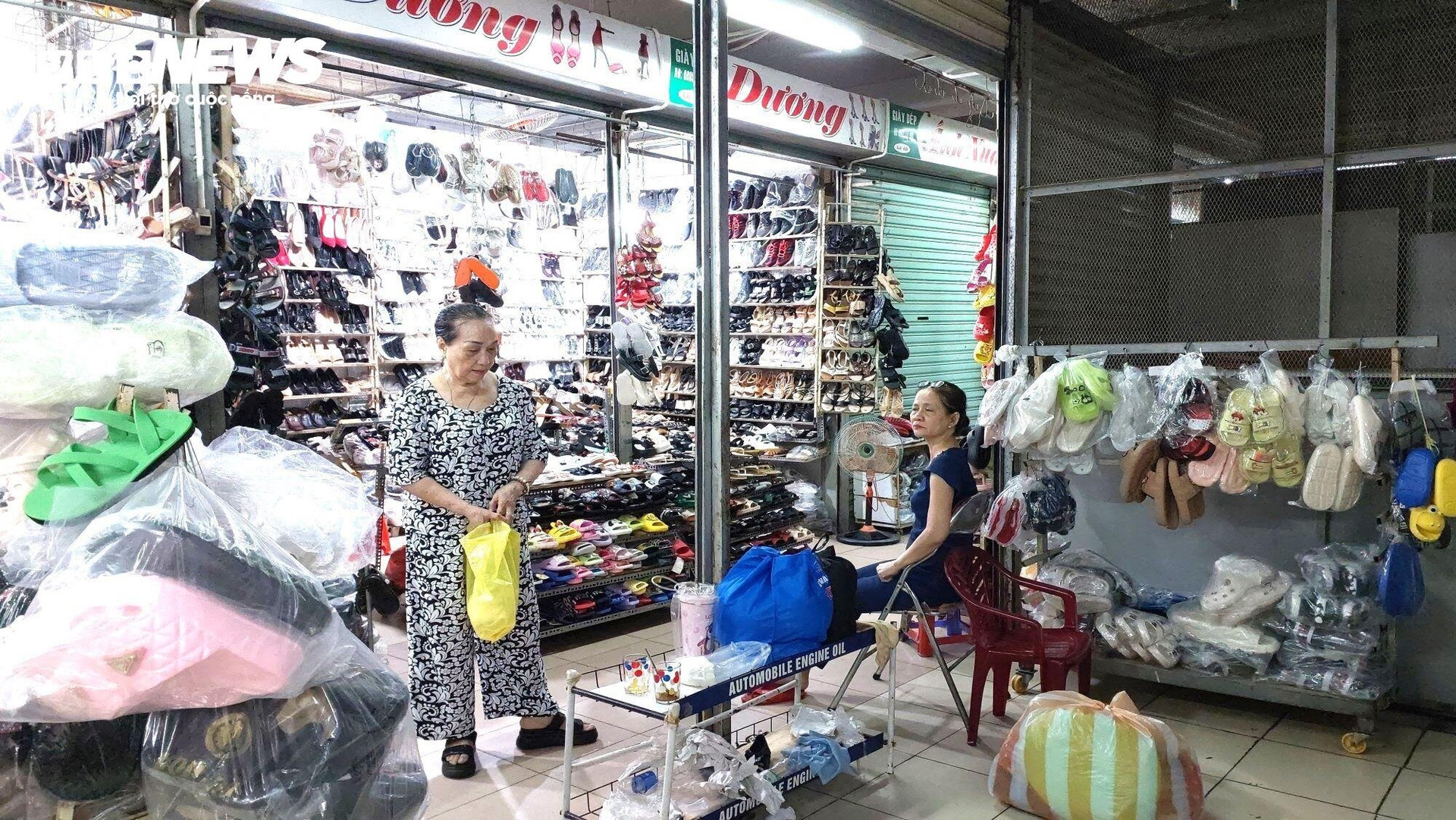 Tiểu thương chợ Siêu Thị Đà Nẵng đối diện nguy cơ bỏ chợ vì buôn bán ế ẩm.