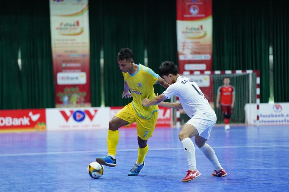 ket qua giai futsal hdbank cup quoc gia 2023 bat ngo trong ngay khai man hinh anh 1
