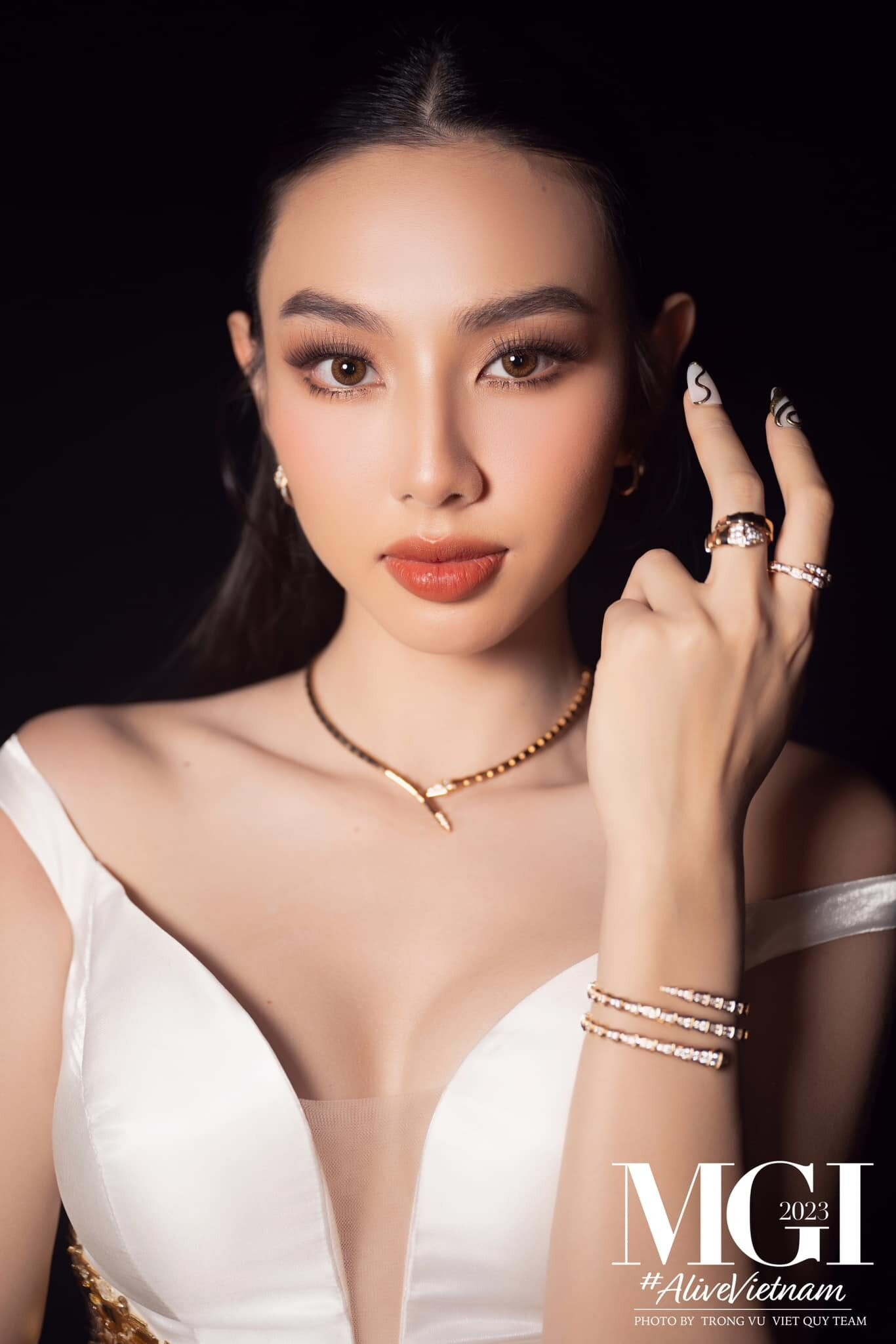 Hoa hậu Thùy Tiên khẳng định không liên quan đến đường dây bán dâm.