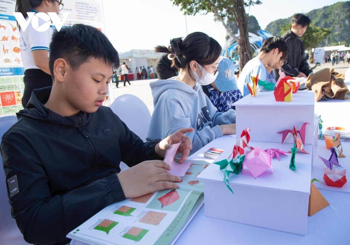 du khach thich thu voi khong gian van hoa nhat ban o ha long hinh anh 13