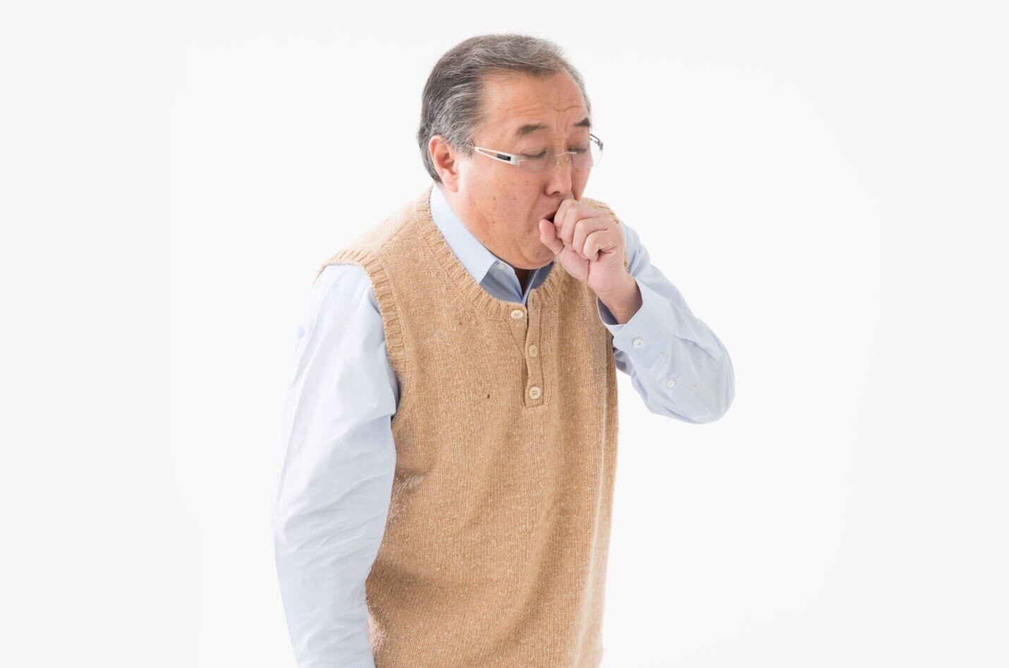 Hệ miễn dịch suy yếu khiến người cao tuổi dễ mắc bệnh hô hấp.