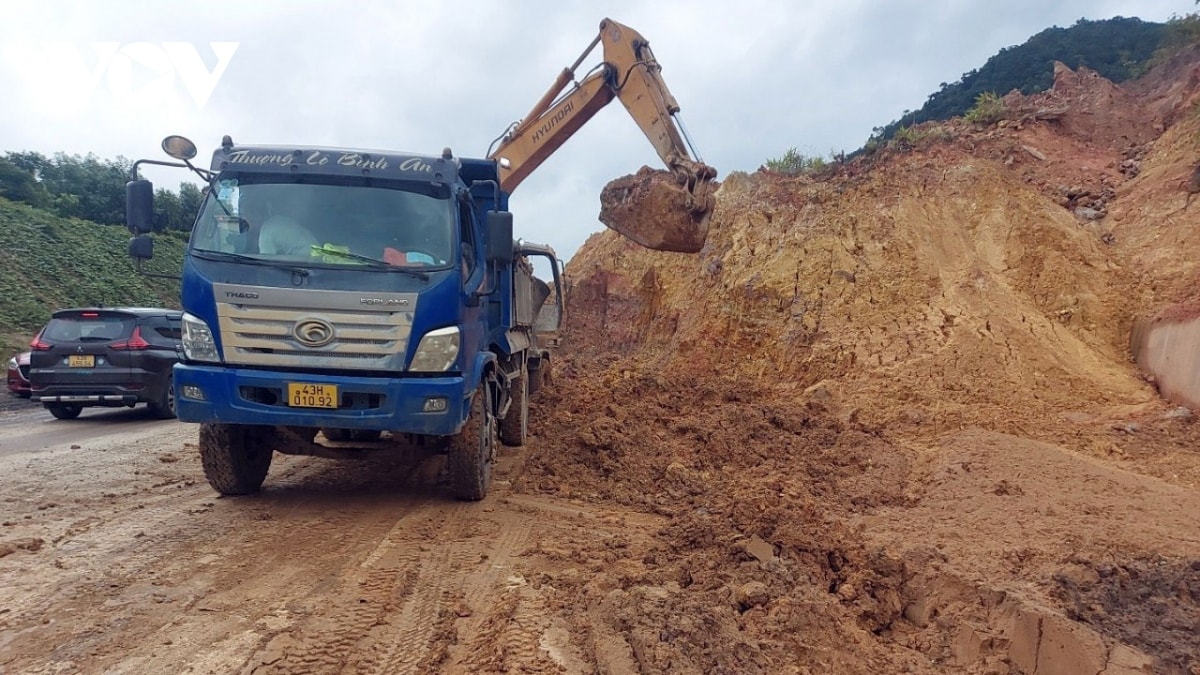 De nghi cong bo tinh huong khan cap thien tai cao toc la son tuy loan hinh anh 1