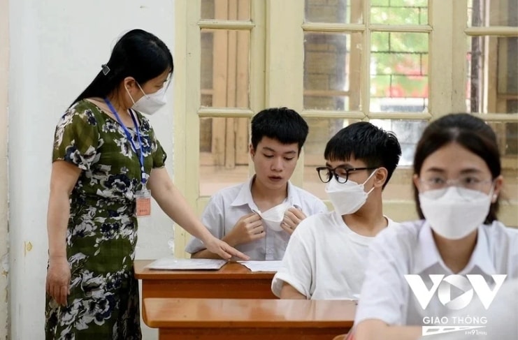 co nen bo ky thi 2 trong 1 , khoi phuc thi dai hoc hinh anh 1