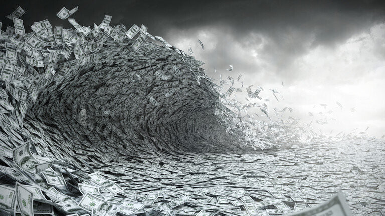 Bloomberg: Thế giới đối mặt với 'sóng thần nợ'. (Ảnh minh họa)