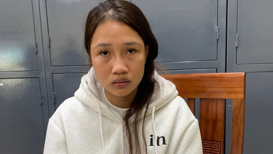  man kich cua 2 thieu nu thuc hien 7 vu lua dao bang tin nhan chuyen khoan gia hinh anh 1