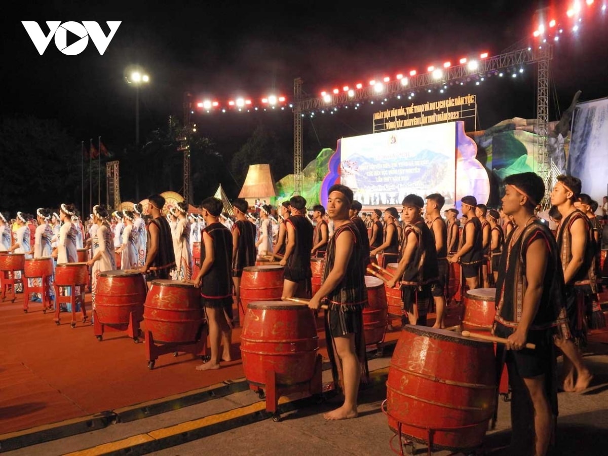 khai mạc ngày hội Đại ngàn tây nguyên- tinh hoa hội tụ tại kon tum hình ảnh 3 khai mac ngay hoi Dai ngan tay nguyen- tinh hoa hoi tu tai kon tum hinh anh 3