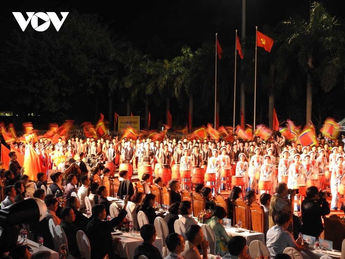 khai mạc ngày hội Đại ngàn tây nguyên- tinh hoa hội tụ tại kon tum hình ảnh 4 khai mac ngay hoi Dai ngan tay nguyen- tinh hoa hoi tu tai kon tum hinh anh 4