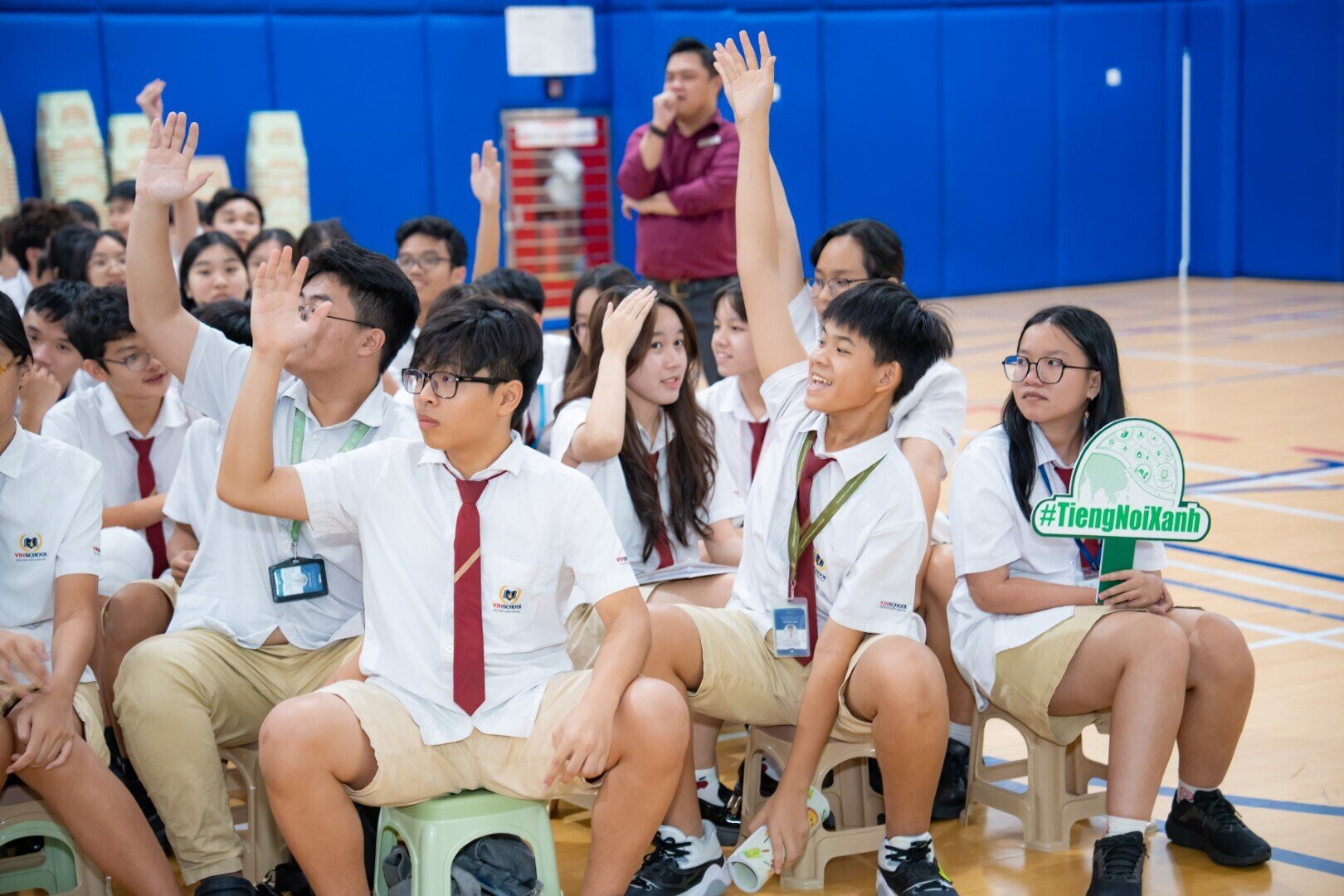 Hàng nghìn học sinh cả nước tìm hiểu cuộc thi Tiếng nói Xanh - 2