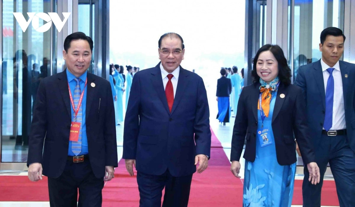 lanh dao Dang, nha nuoc du phien trong the Dai hoi cong doan viet nam hinh anh 3