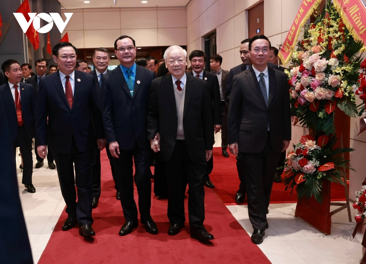 lanh dao Dang, nha nuoc du phien trong the Dai hoi cong doan viet nam hinh anh 2