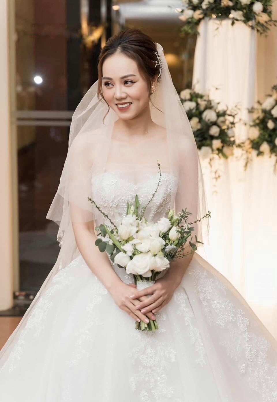 Ngọc Hà - bà xã NSND Công Lý lần đầu tiết lộ về đám cưới đặc biệt của mình.