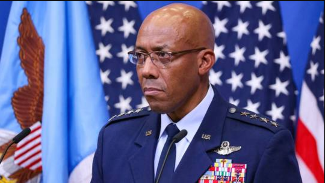 Chủ tịch Hội đồng Tham mưu trưởng Liên quân Mỹ Charles Brown Jr. (Ảnh: Getty)