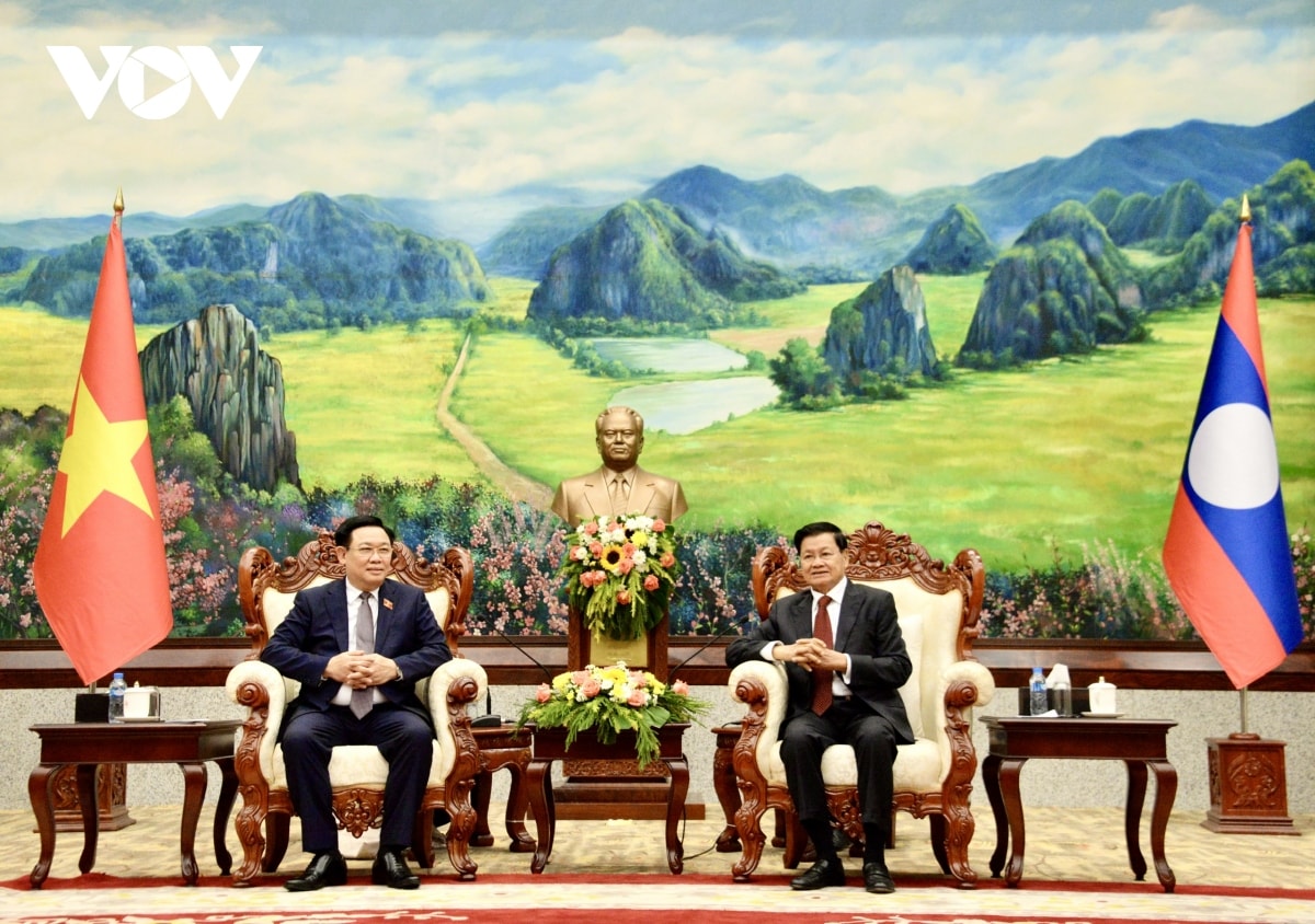 chu tich quoc hoi vuong Dinh hue hoi kien tong bi thu, chu tich nuoc lao hinh anh 4