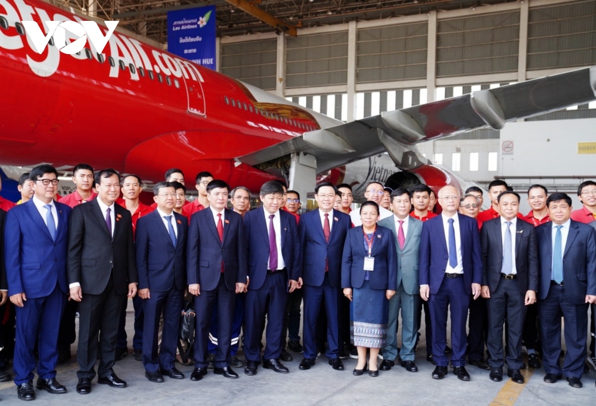 chu tich quoc hoi du le ky ket hop tac hang khong giua vietjet va lao airlines hinh anh 2