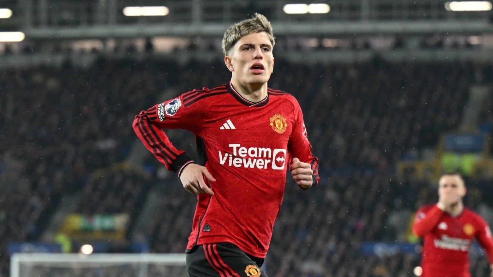 Man Utd chạm trán Chelsea.