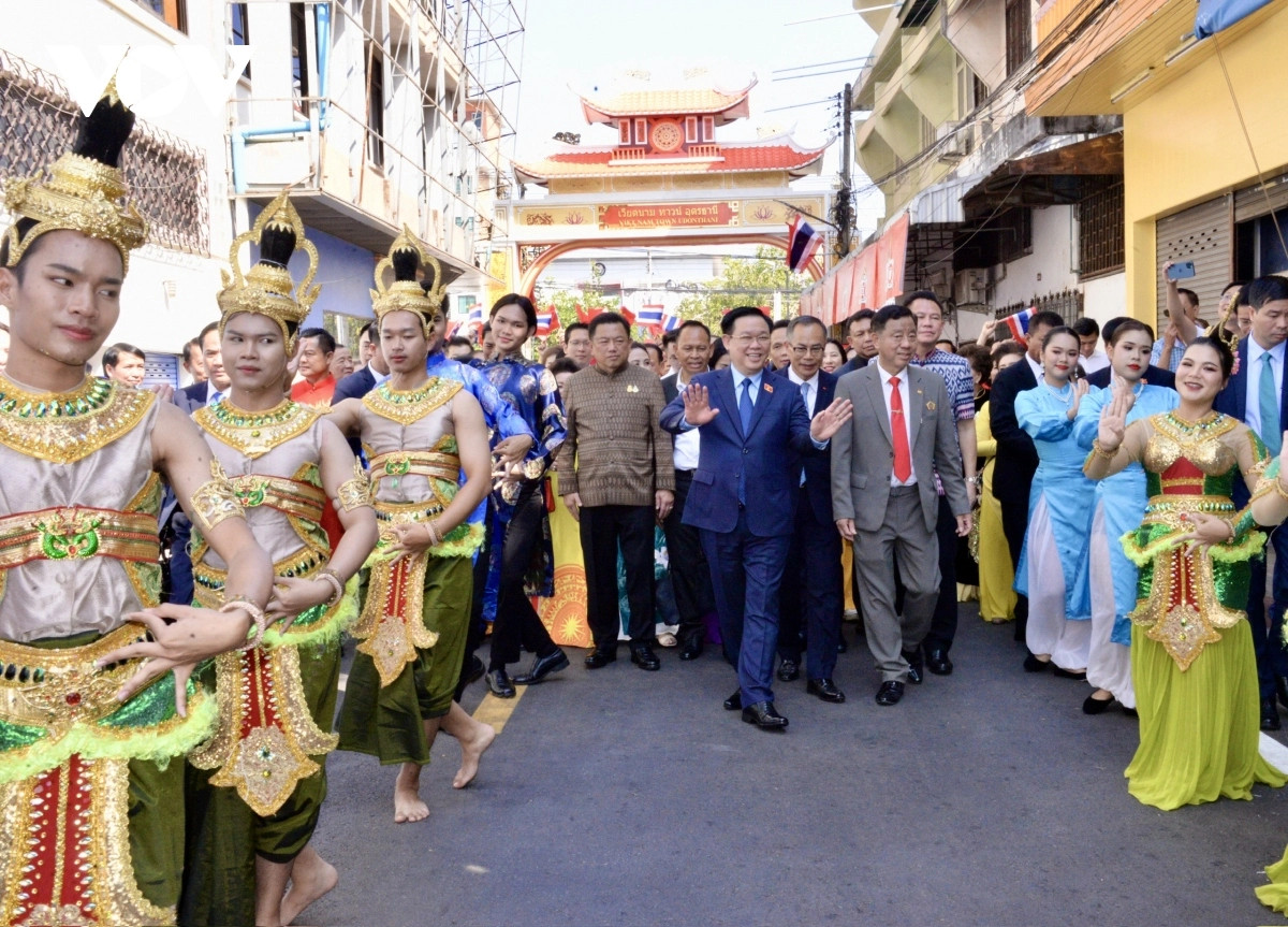 Chủ tịch Quốc hội dự lễ khai trương Phố Việt Nam tại Thái Lan - 6