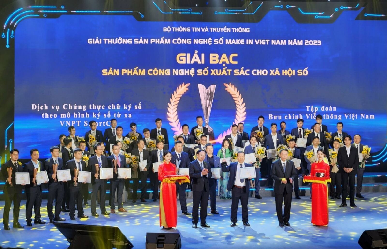 VNPT “chinh phục” Make in Vietnam 2023 với 6 sản phẩm số được giải thưởng cao.