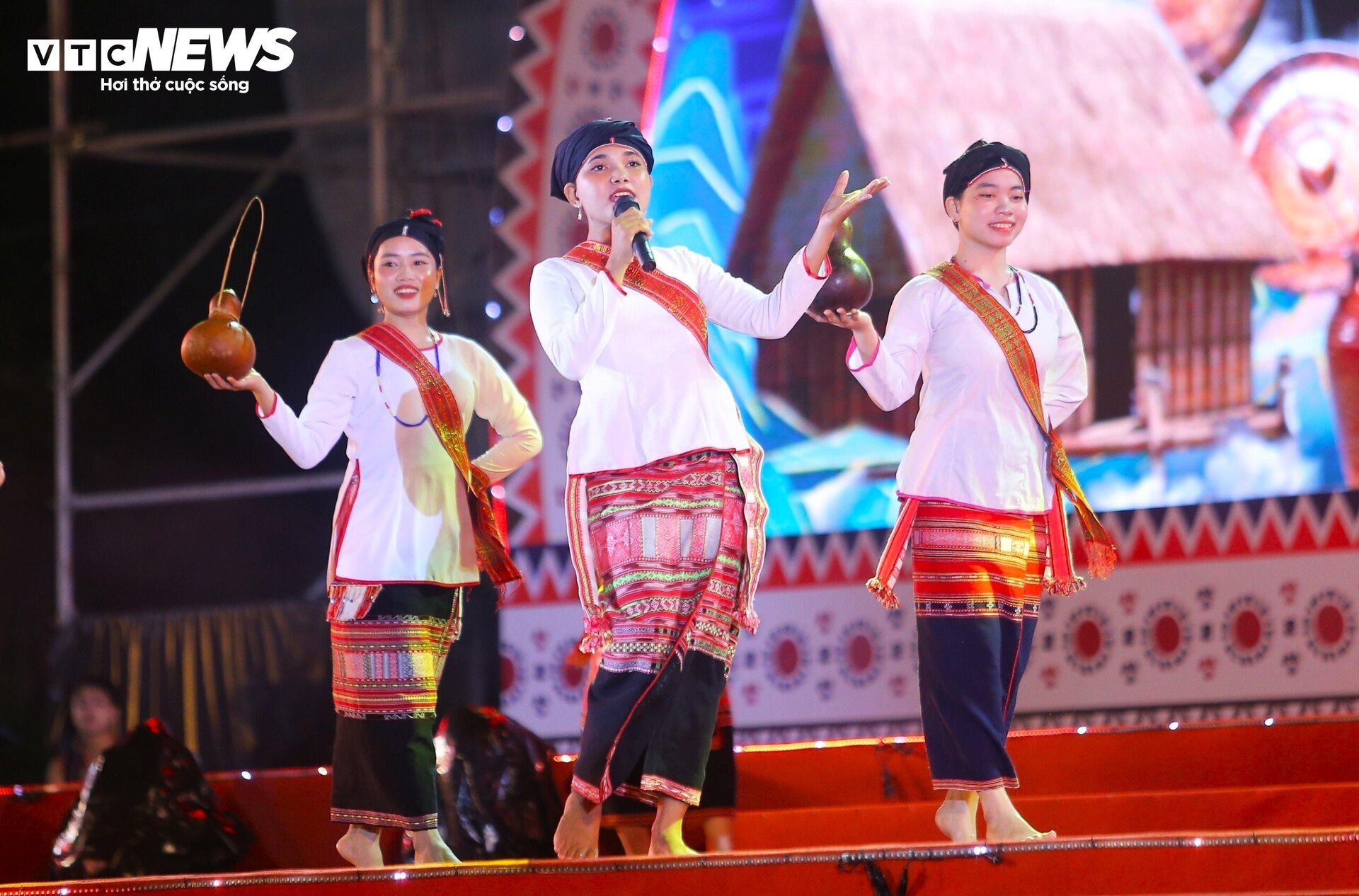 Hơn 250 nghệ nhân, diễn viên tụ họp tại Liên hoan văn hóa cồng chiêng Bình Định - 5