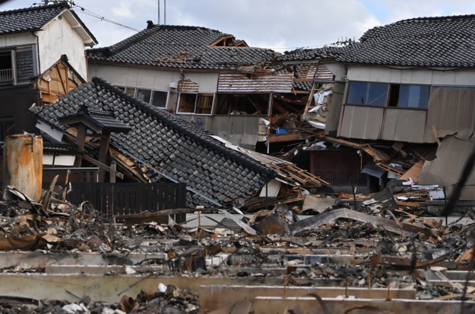 Cảnh đổ nát tại thành phố Wajima, tỉnh Ishikawa sau động đất.